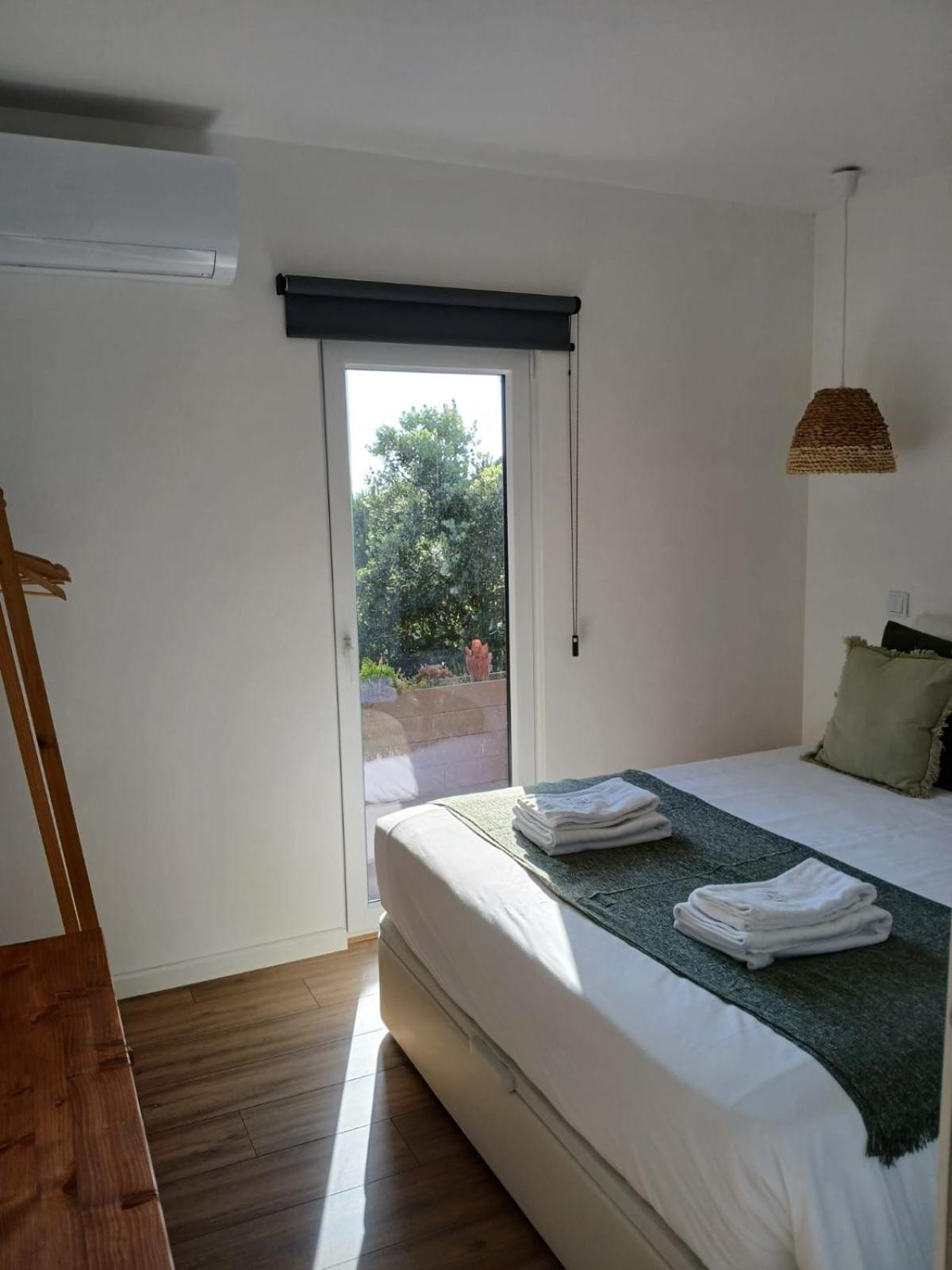 Azen Cool House Bed & Breakfast Azenhas do Mar Exterior photo