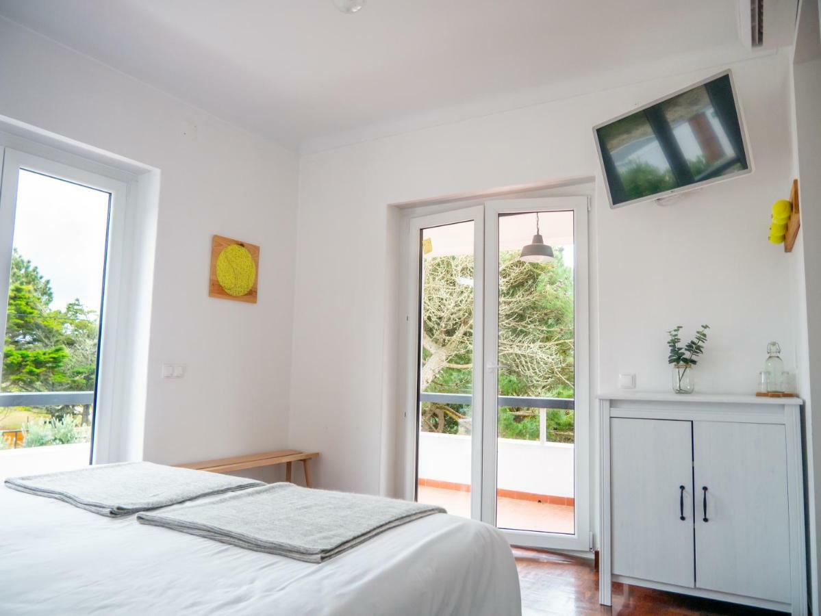 Azen Cool House Bed & Breakfast Azenhas do Mar Exterior photo