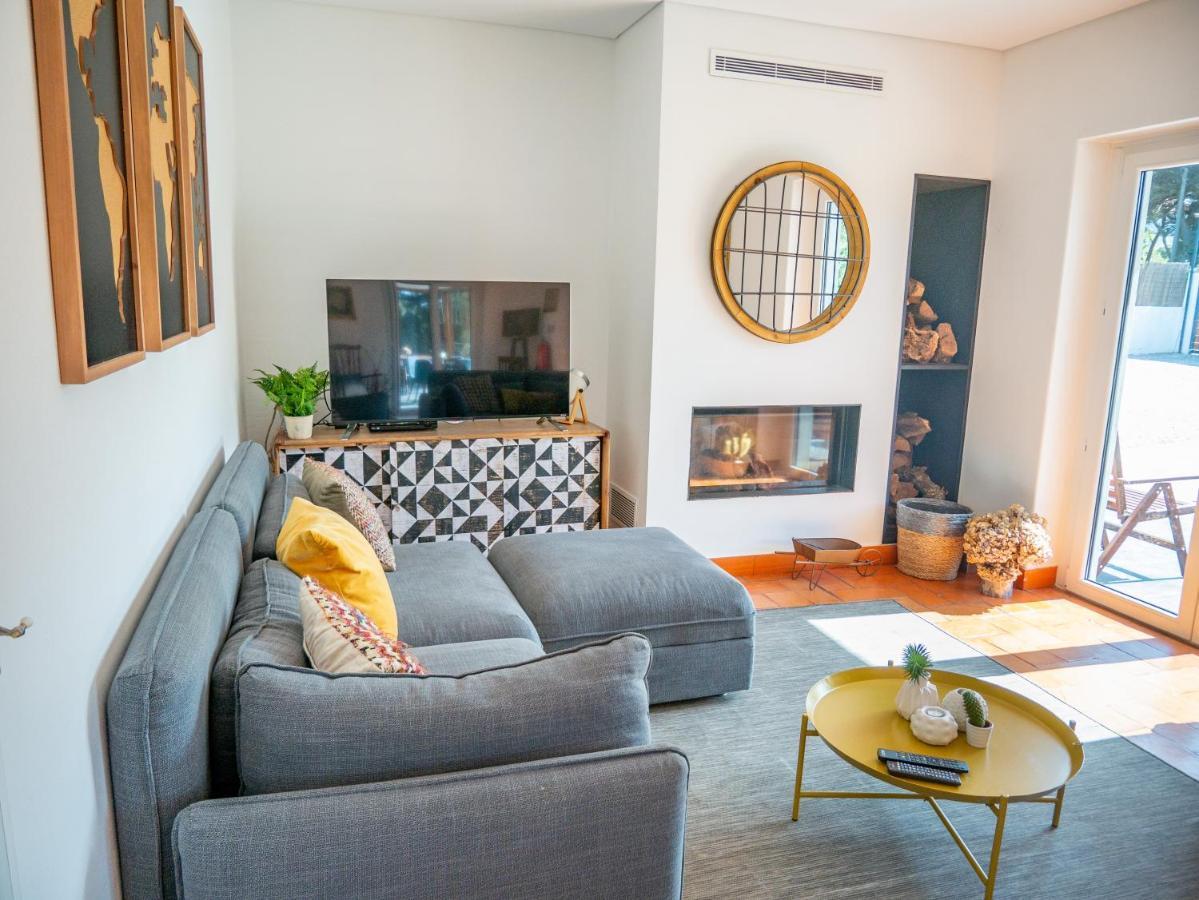 Azen Cool House Bed & Breakfast Azenhas do Mar Exterior photo